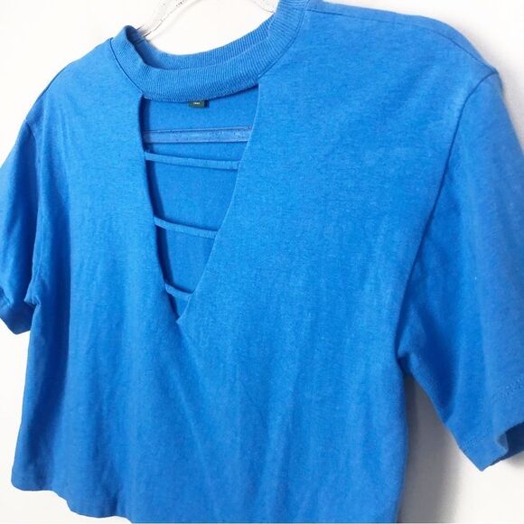 WILD FABLE | Blue Short Sleeve Cropped Tee Cutout Choker Style Women’s Size M - Picture 4 of 10